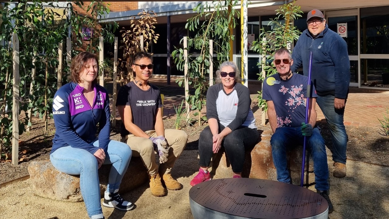 Volunteers at the Indigenous Learning Circles on Wantirna campus