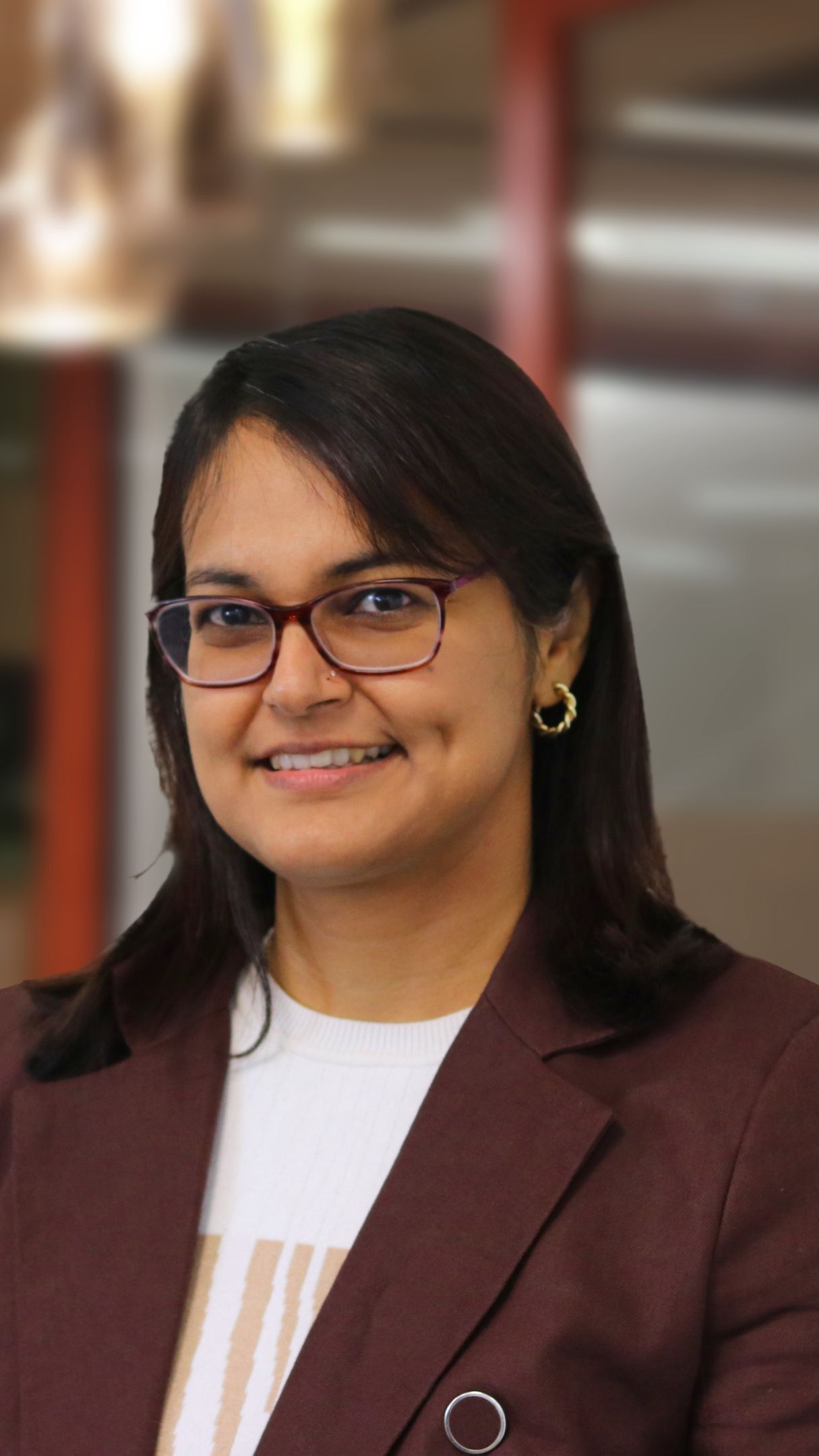 Isma Seetal Headshot