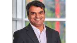 Professional headshot of Mohsin Malik, Course Director  of Project Management at Swinburne's Australian Graduate School of Entrepreneurship. 